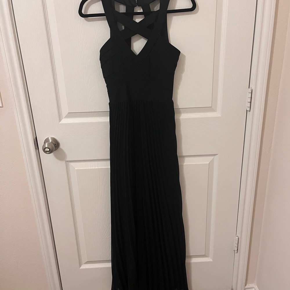 Elegant Black Sleeveless Dress